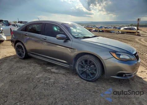 2013 Chrysler 200 S from USA, damaged, VIN 1C3CCBHG5DN719176